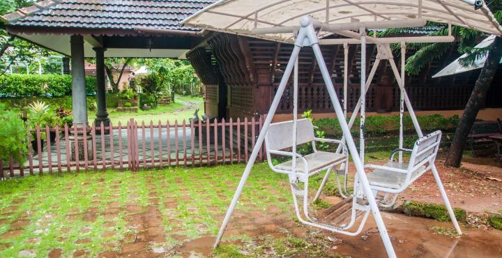 Pagoda Resorts Alappuzha Exteriör bild