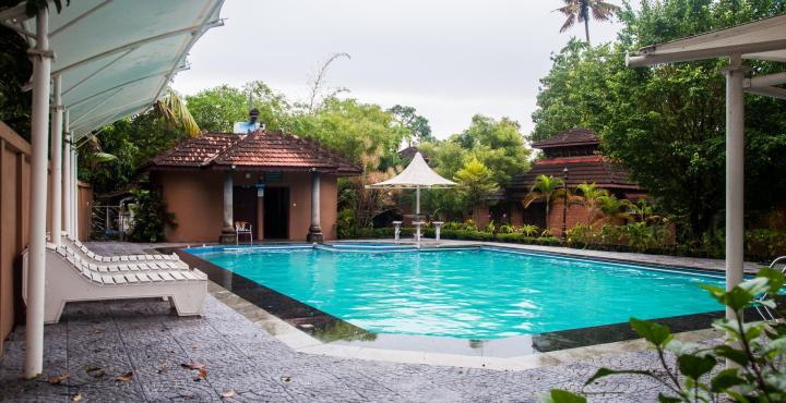 Pagoda Resorts Alappuzha Exteriör bild