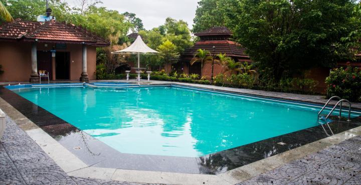 Pagoda Resorts Alappuzha Exteriör bild